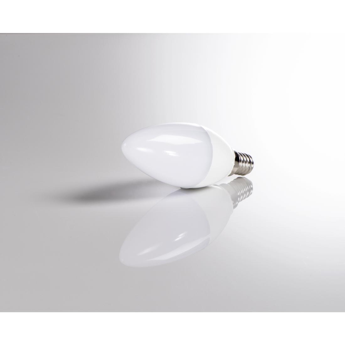 abx3 High-Res Image 3 - Xavax, LED Bulb, E14, 470lm replaces 40W Candle Bulb, daylight